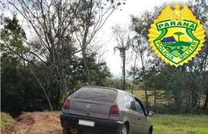Carro furtado em Santo Antonio é encontrado abandonado no Bairro Panorama em Jacarezinho.