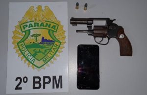 Policia Militar cumpre mandado de prisão contra acusado de tráfico, porte ilegal e disparo de arma de fogo em Jacarezinho.