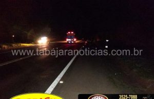 Duas jovens sofrem queda de moto após pneu furar na BR 153 em Jacarezinho.