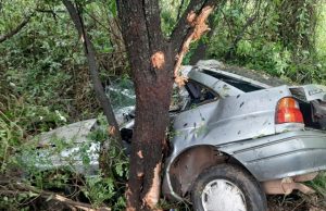 Duas pessoas morrem em acidente na PR 092.