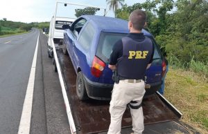 PRF recupera veículo com registro de furto/roubo em Santo Antônio da Platina.