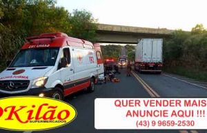Acidente entre moto e carreta no km 18 da BR 153 em Jacarezinho.