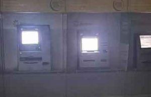 Quadrilha fortemente armada explode cinco agencias bancarias em Cambara, uma loja e um posto tbm foi assaltado.