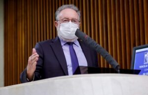 Deputado Tercilio Turini pede detalhamento de obras na concessão do Aeroporto de Londrina.