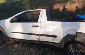 Capotamento mata motorista na PR-092.