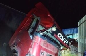 Caminhoneiro morre em acidente na PR-092.