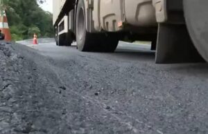 Deputado Tercilio Turini alerta sobre buracos e outros problemas na Rodovia do Café.