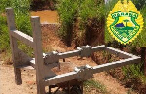 Policia militar prende homem furtando peça de inox da JBS em Jacarezinho.