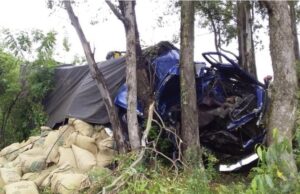 Caminhoneiro morre em acidente na PR-092.