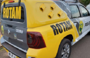 Mulher dirigindo embriagada bate em viatura da ROTAM em Santo Antônio da platina.