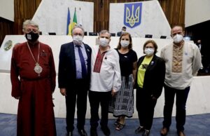 Refugiados da Ucrânia equivalem a quatro grandes cidades do Paraná. “Uma tristeza”, diz deputado Turini.