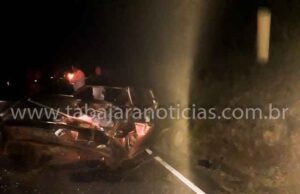 Acidente entre Kombi e Gol deixa uma pessoa morre e outras cinco feridas em Ribeirão Claro.