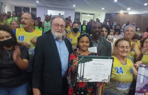 Deputado Tercilio Turini homenageia desportista em Cornélio Procópio com menção honrosa da Assembleia.