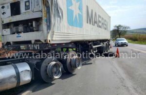 Acidente entre duas carretas mobiliza equipes da Econorte e PRF e deixa transito lento na BR 153.