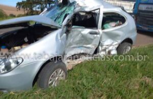 Casal de idosos morre em acidente entre carro e carreta na PR 92.