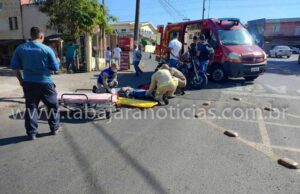 Motociclista fica ferida em acidente na Vila Setti.