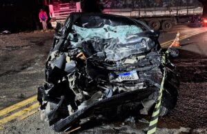 Homem morre ao bater de frente com carreta na BR 369 em Bandeirantes.