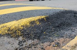 Lombada instalada na Rua José Pavan na Vila São Pedro, causa acidentes e deixa motociclista gravemente ferido.