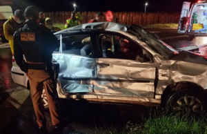 Acidente entre carreta e carro mata morador de Bandeirantes na BR 369 em Santa Mariana.