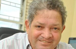 DESPEDIDA Jornalista Benedito Francisquini é sepultado em Cambará.