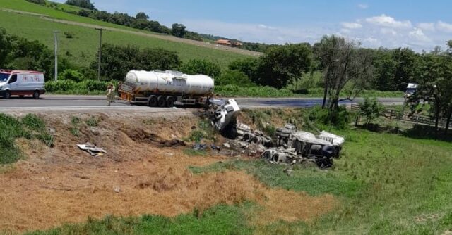 5649fe4d27e13fd3eb967b0b7fae840d