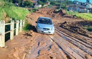 Moradores do Jardim Europa em Jacarezinho, pedem socorro, ruas estão intransitáveis.