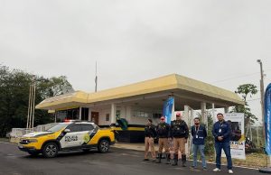 Policia Rodoviária Estadual, realiza campanha referente ao maio amarelo, visando diminuição de acidentes de transito.