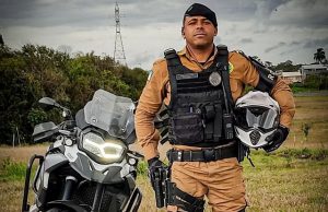 Policial Militar morre em acidente entre moto e caminhão na BR 153 entre Jacarezinho e Santo Antônio da Platina.