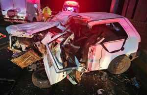 Grave acidente em pedágio desativado de Cambará deixa duas pessoas mortas na BR 369.