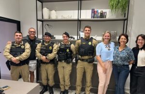 POLÍCIA MILITAR REFORÇA AÇÕES CONTRA VIOLÊNCIA DOMÉSTICA EM SANTO ANTÔNIO DA PLATINA/PR.