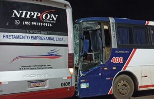 Acidente entre ônibus na BR-153 deixa quatro feridos em Santo Antônio da Platina