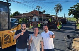 MAIS OBRAS Jacarezinho rumo aos 100% de pavimentação: investimento de R$ 2,3 milhões acelera melhorias em três regiões