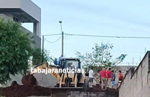 Criança de três anos cai em buraco de quase cinco metros de profundidade e é salva pelos Bombeiros em Jacarezinho.