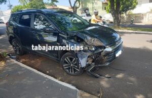 Motociclista fica gravemente ferido ao se envolver em acidente no centro de Jacarezinho.