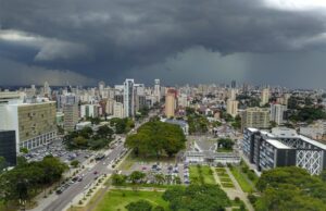 Semana de chuva terá temperaturas mais amenas no Paraná, prevê Simepar