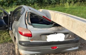 Carro colide contra poste e deixa três feridos em Santo Antônio da Platina