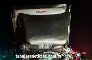 CAMINHONEIRO MORRE EM GRAVE ACIDENTE NA BR-153 EM SANTO ANTÔNIO DA PLATINA