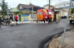 MOTOCICLISTA FICA FERIDA EM ACIDENTE NO CENTRO DE JACAREZINHO