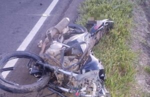 Motociclista morre em acidente entre carro e moto em Ibaiti.