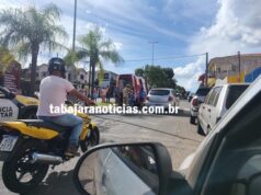 Motociclista fica gravemente ferido em acidente entre moto e Saveiro em Jacarezinho.