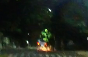 Perseguição cinematográfica mobiliza equipes da ROCAM na área central de Jacarezinho, veja o vídeo da fuga.
