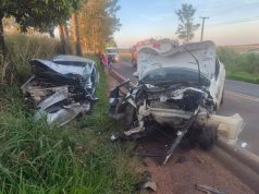 Colisão frontal na PR-092 em Santo Antônio da Platina deixa sete feridos, entre eles quatro crianças