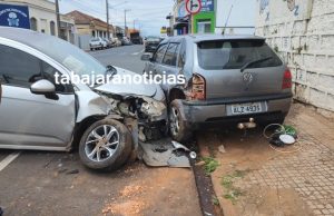 Mal súbito ao volante provoca acidente e assusta moradores no centro de Jacarezinho